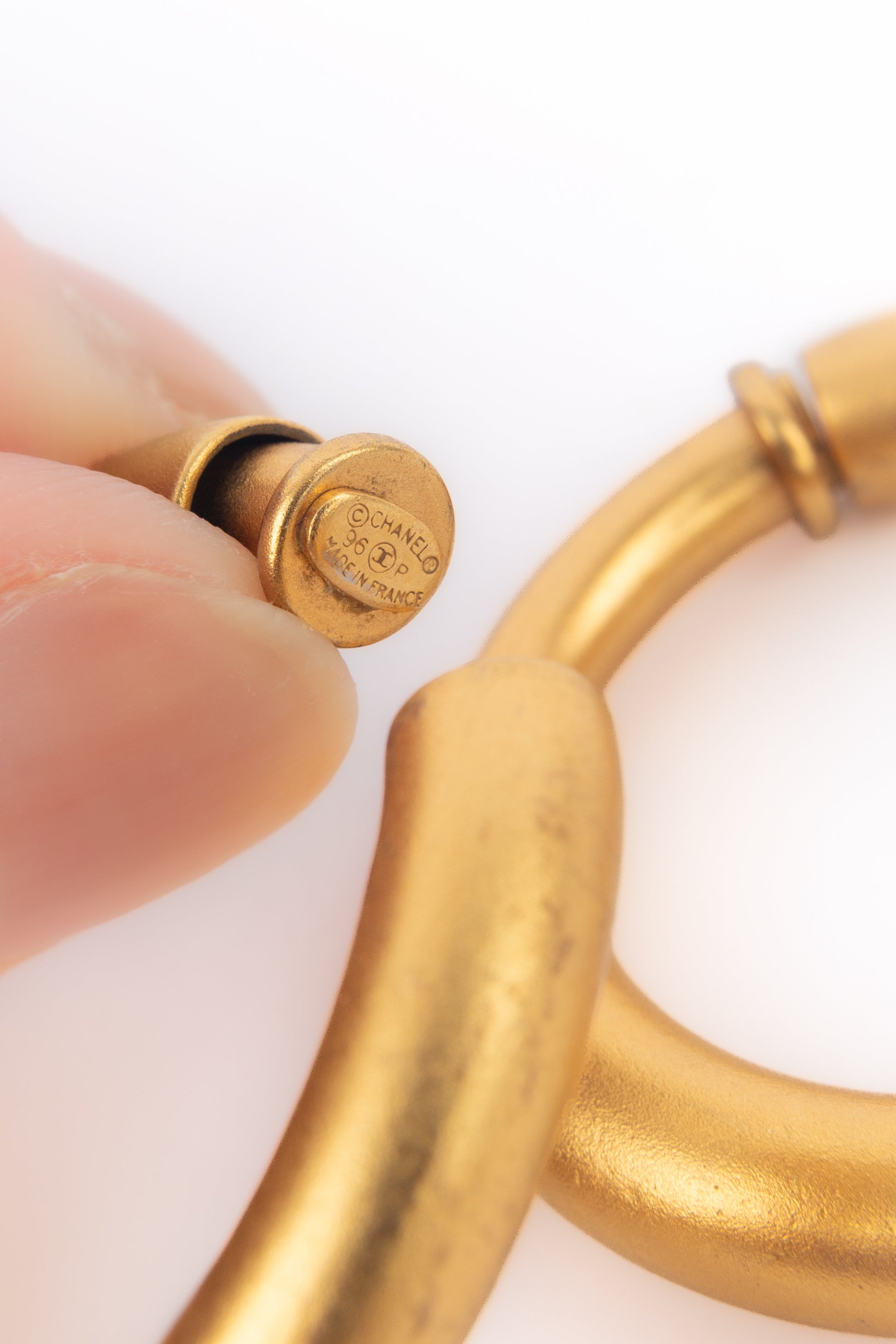 Boucles d'oreilles créoles Chanel 1996