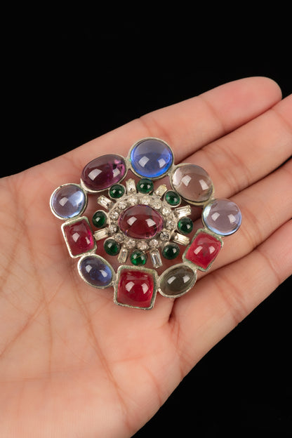 Broche en pâte de verre Chanel 1960's