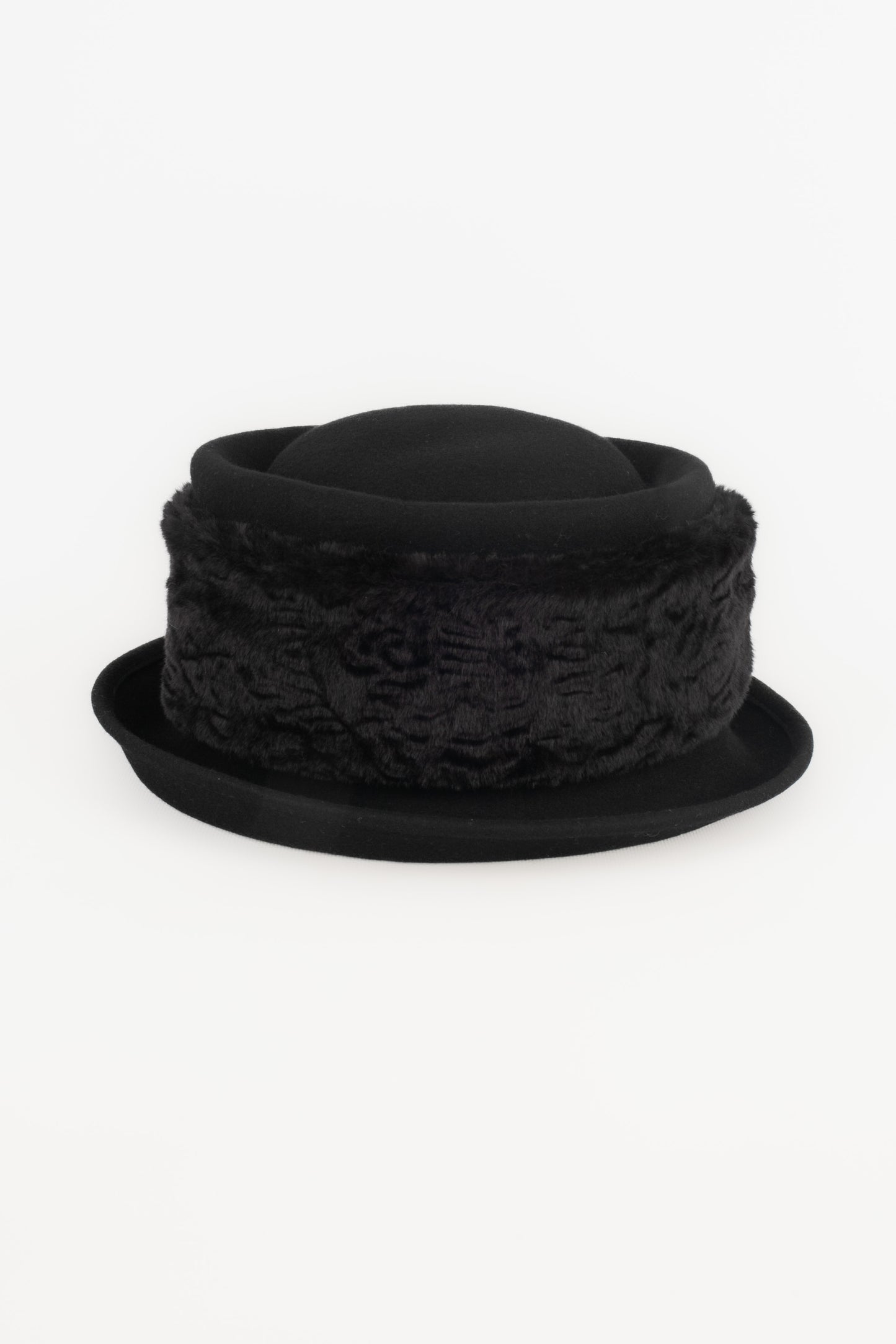 Chapeau noir St Michel