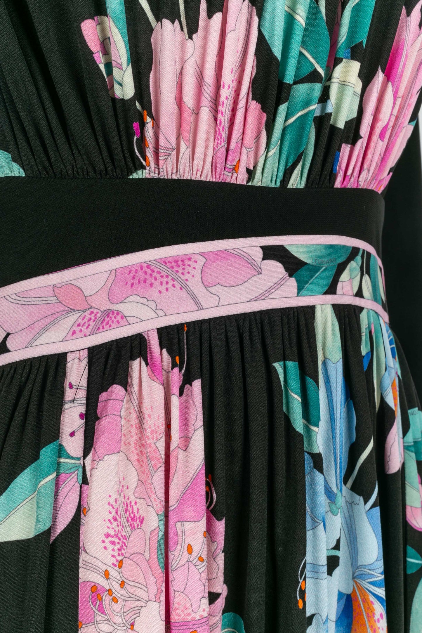 Robe Léonard Pre Fall 2019