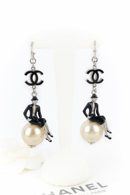 Boucles d'oreilles "Coco sur le monde" Chanel 2004