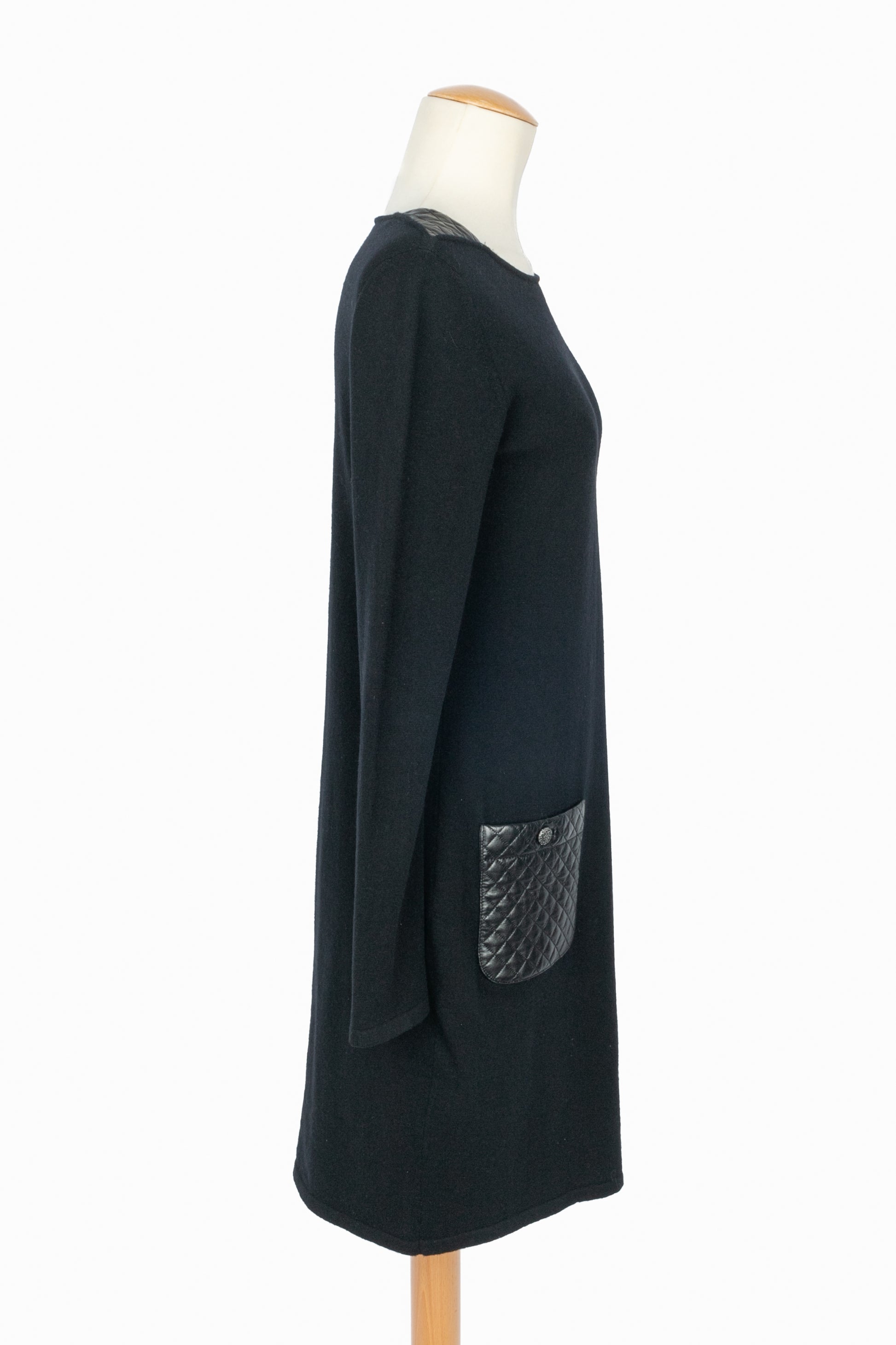Robe en laine et cuir Chanel