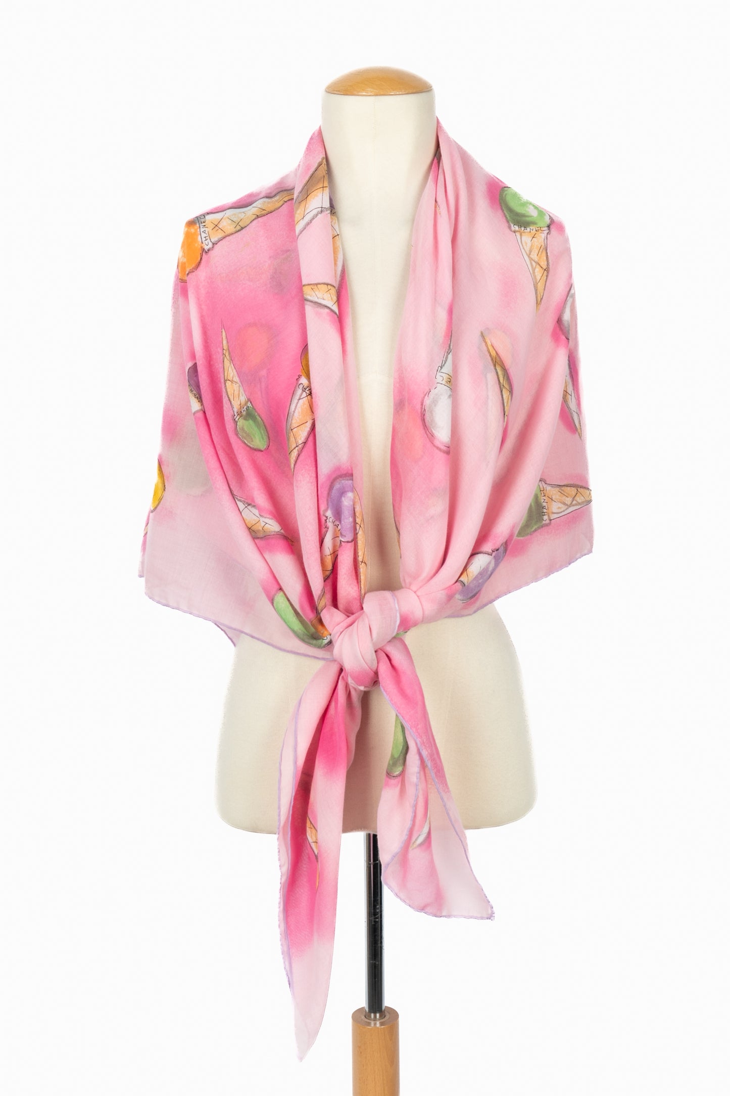 Paréo / échapre Chanel