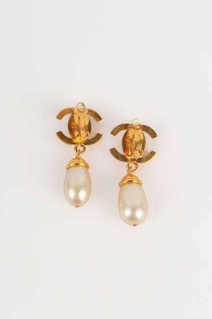 Boucles d'oreilles tourniquet Chanel