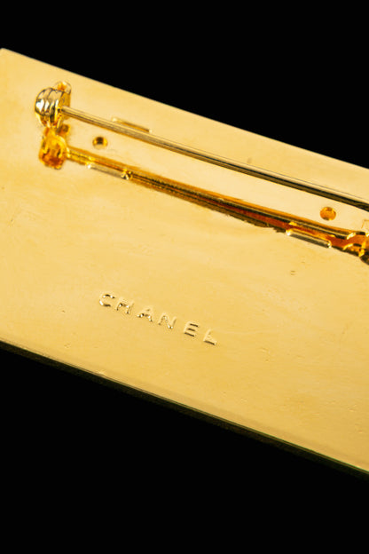 Broche dorée Chanel