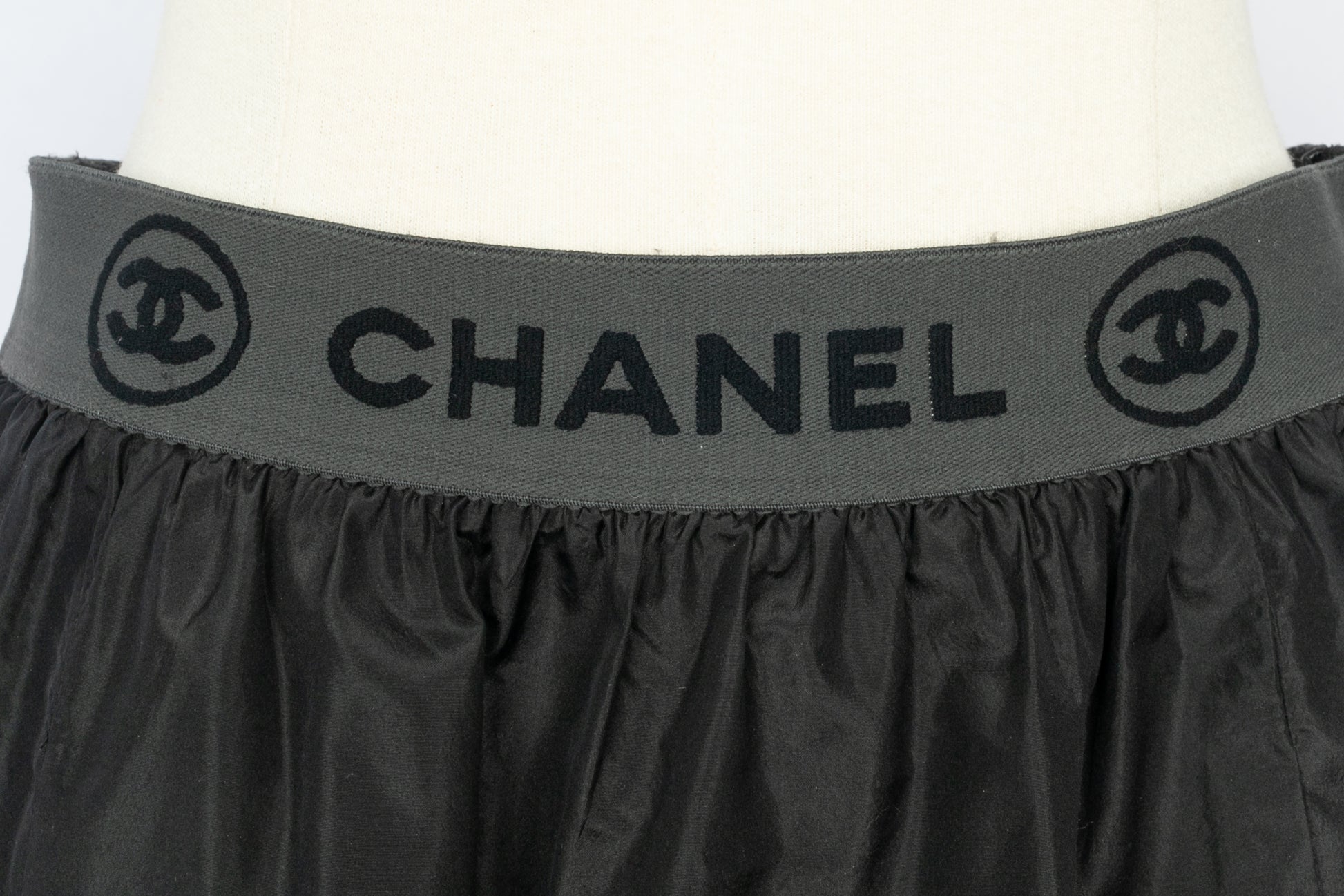 Jupe en soie Chanel Printemps 2006 