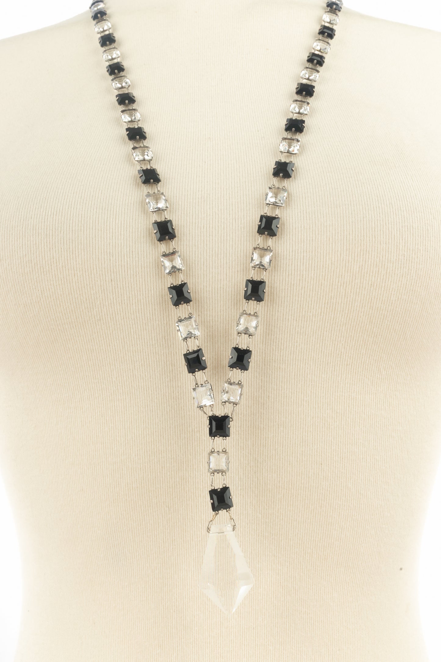Collier pendentif Chanel 1930's
