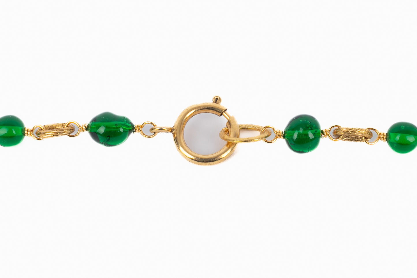 Collier de perles vertes Chanel