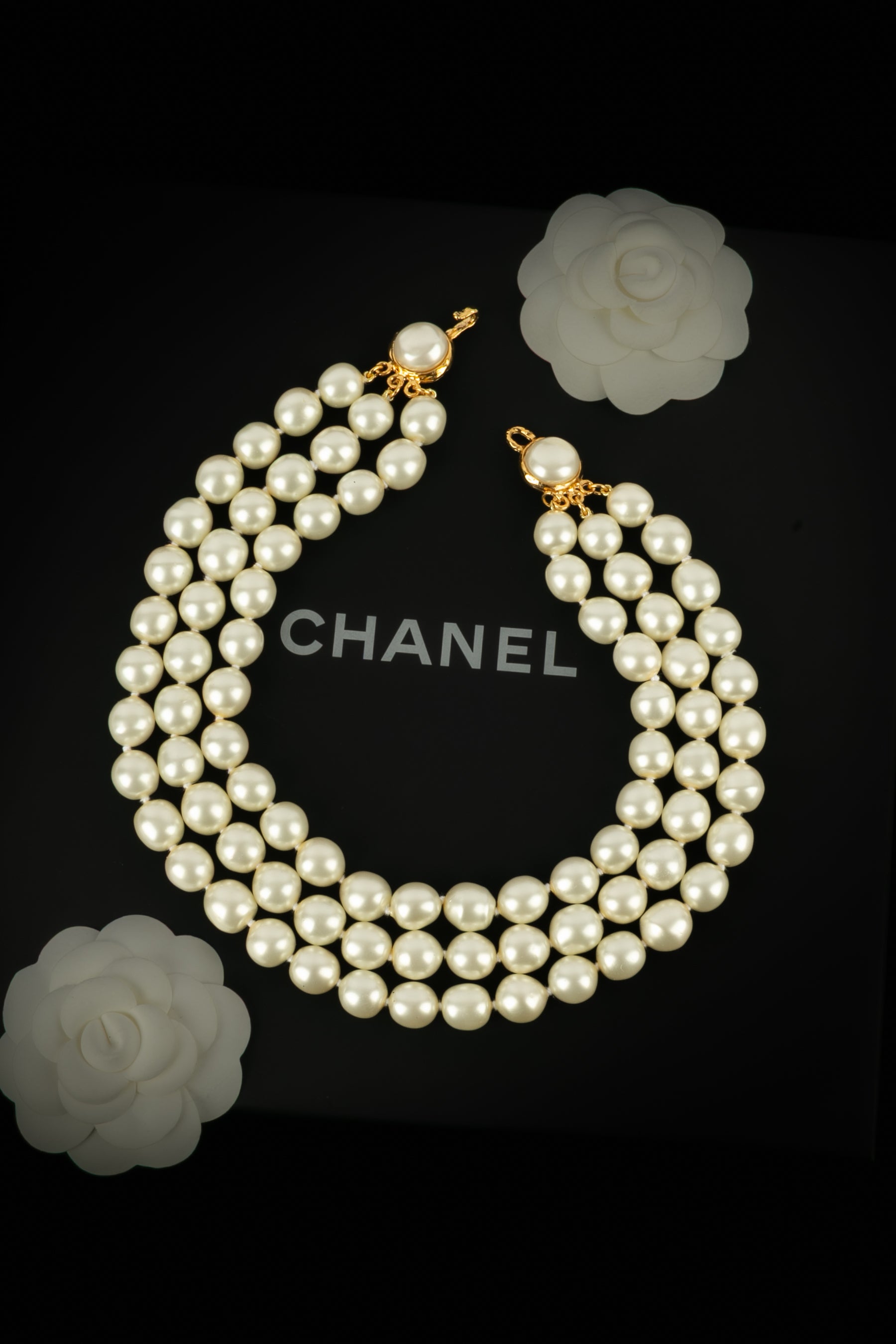 Collier de perles Chanel