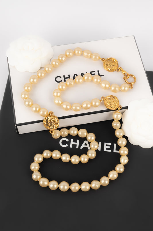 Collier de perles Chanel