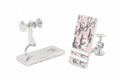 Boucles d'oreilles roses Dior 