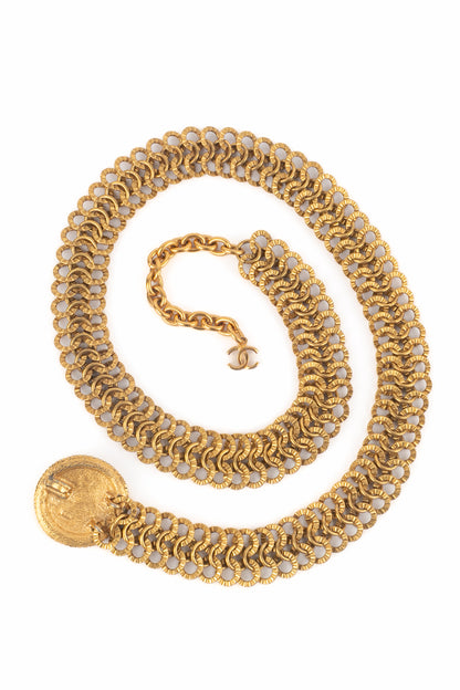 Ceinture dorée Chanel