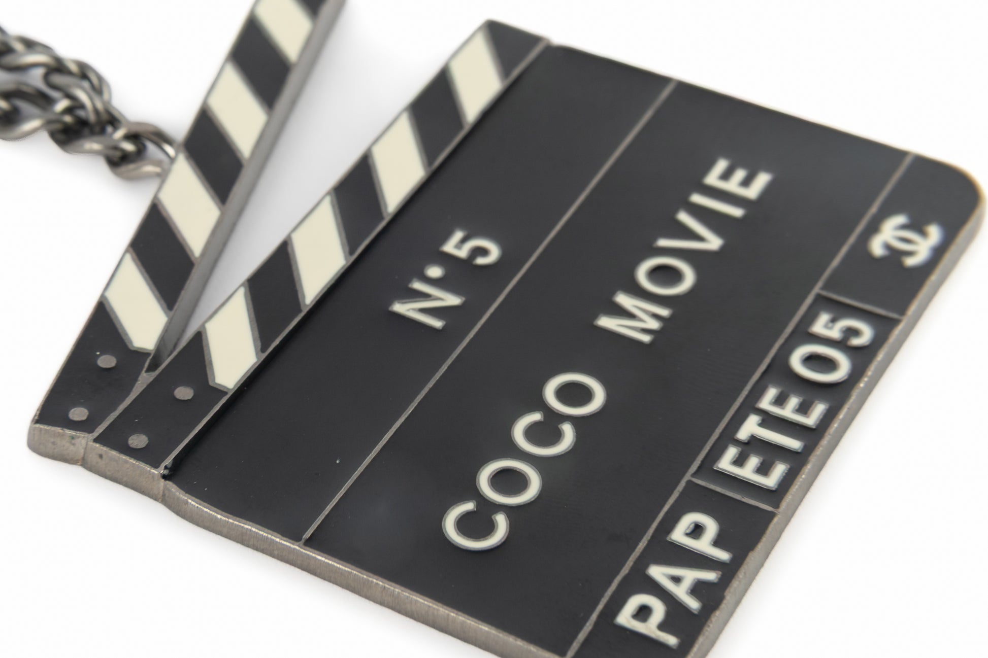 Collier "clap" Chanel 2005