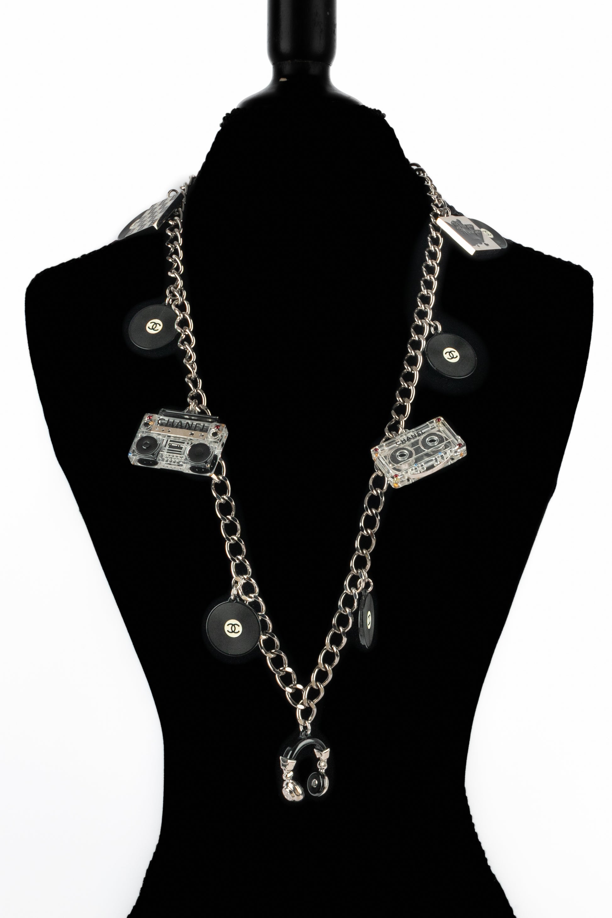 Collier breloques Chanel Printemps 2004