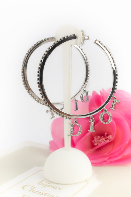 Boucles d'oreilles créoles Christian Dior 