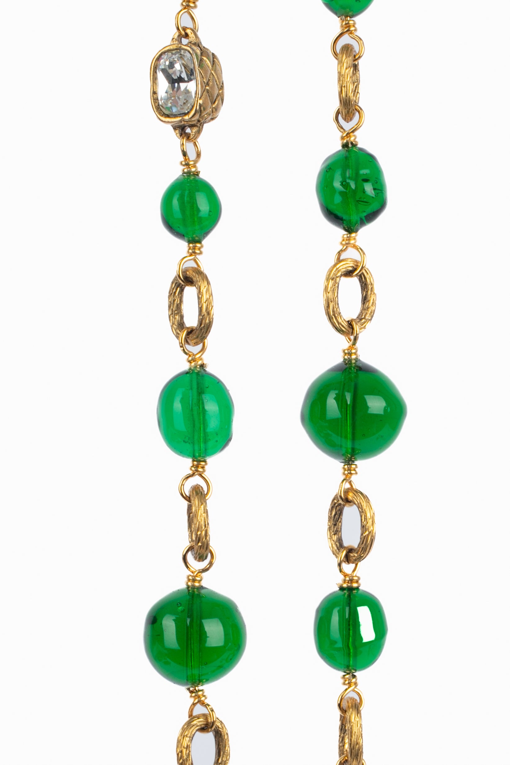 Collier de perles vertes Chanel