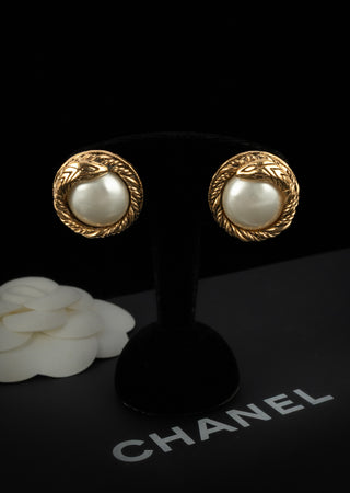 Boucles d'oreilles Chanel 1984