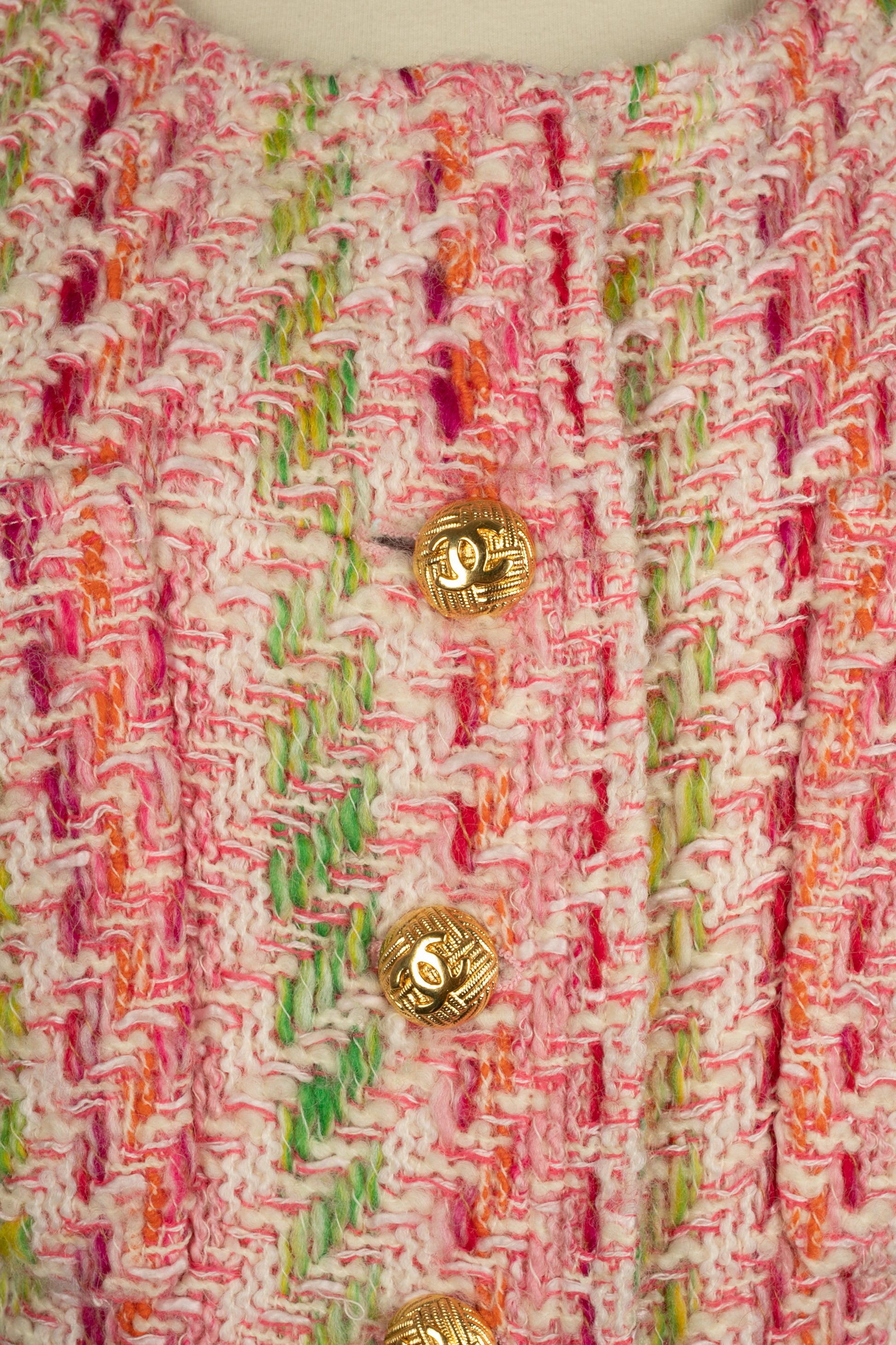 Veste en tweed rose Chanel