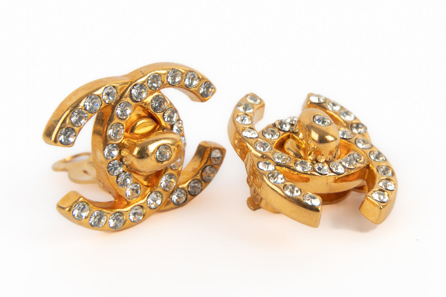 Boucles d'oreilles tourniquet Chanel Hiver 1996