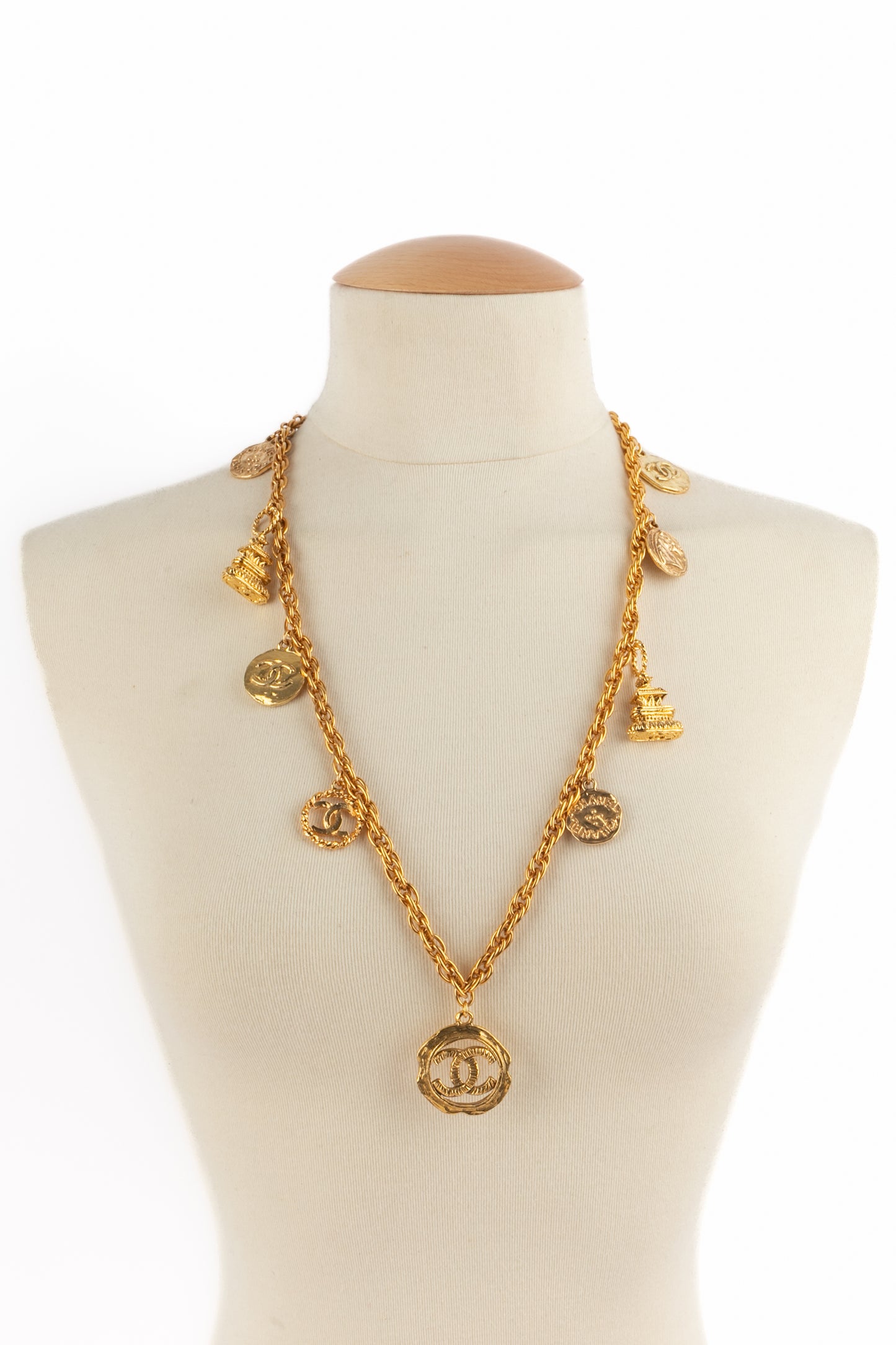 Collier breloque Chanel 1985-1990
