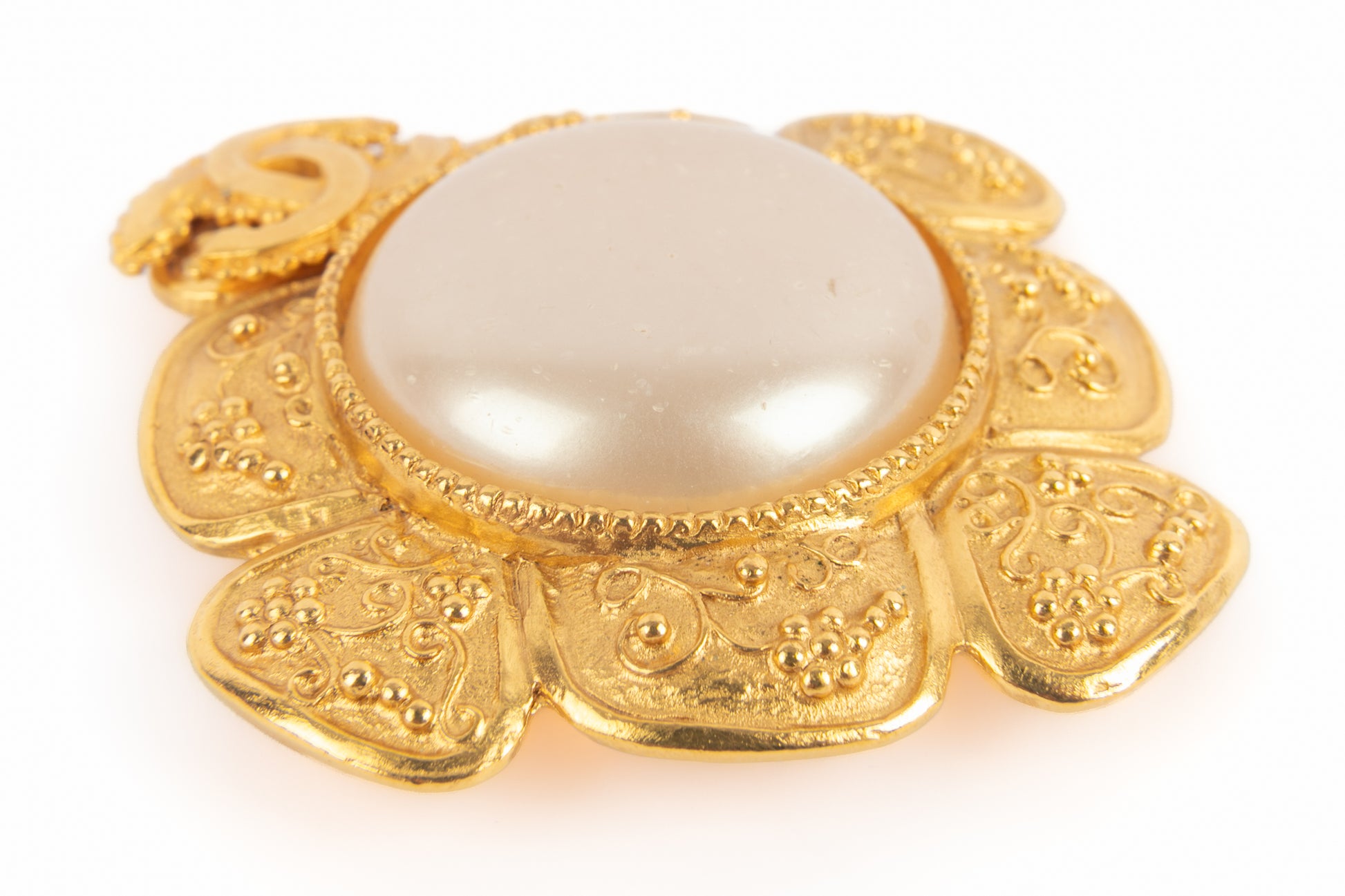 Broche Chanel Automne 1996