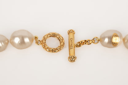 Collier de perles Chanel 