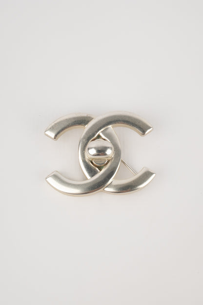 Broche tourniquet Chanel 1996