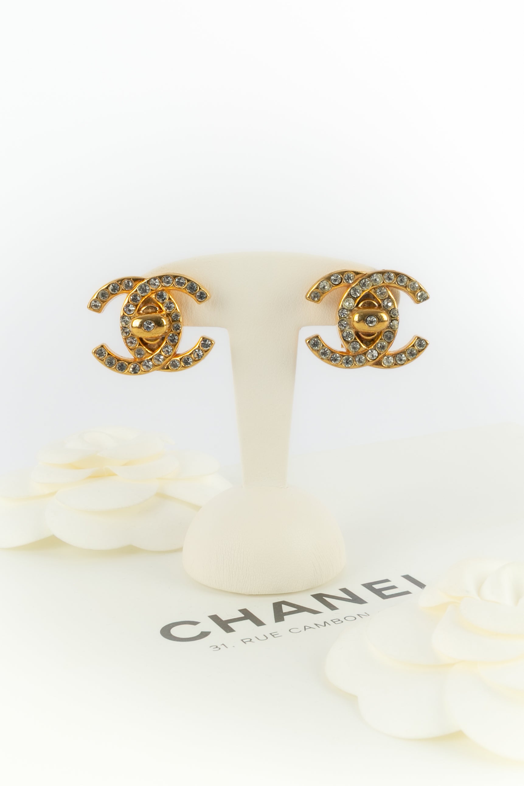 Boucles d'oreilles tourniquer Chanel1998
