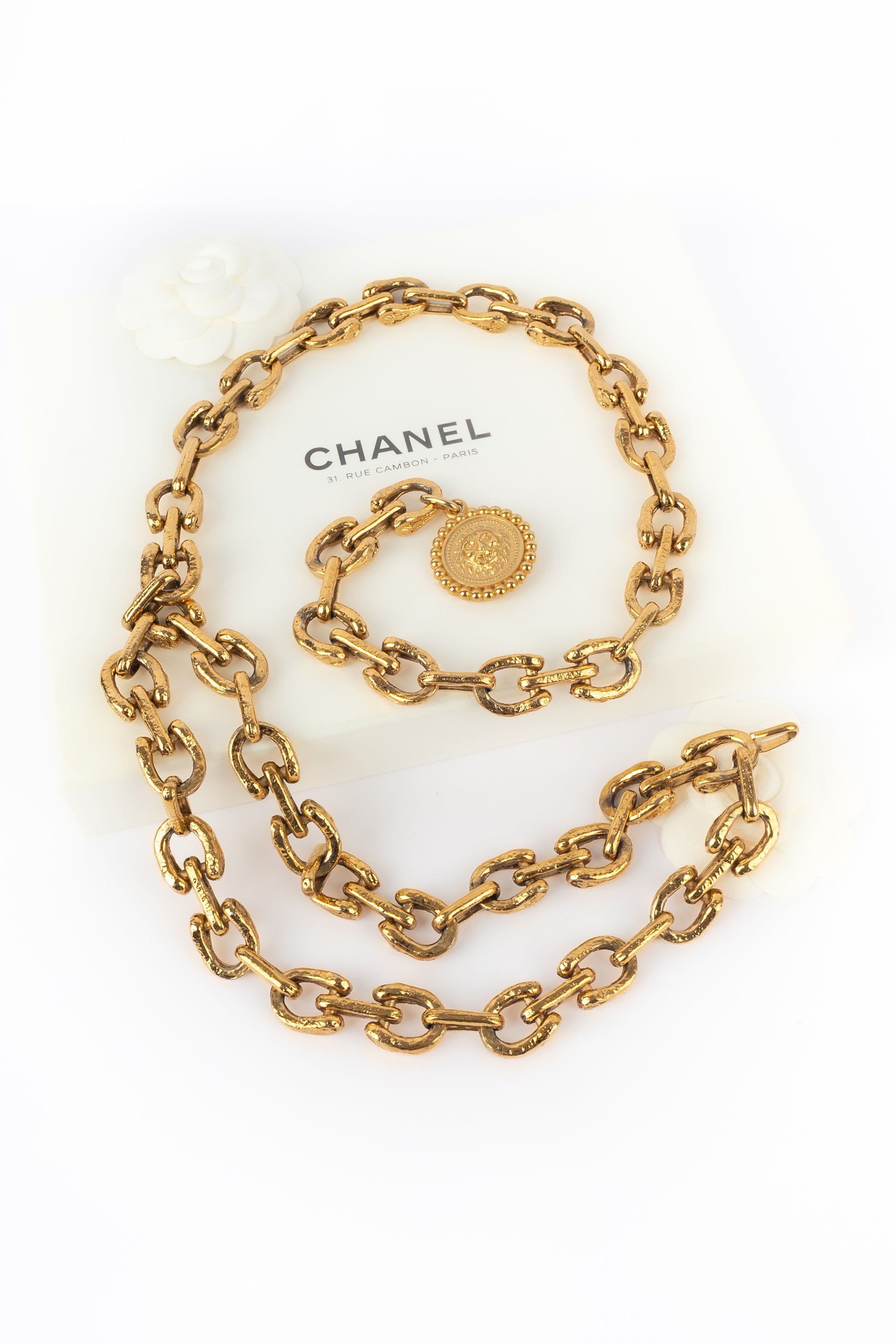 Ceinture "tête de lion" Chanel 