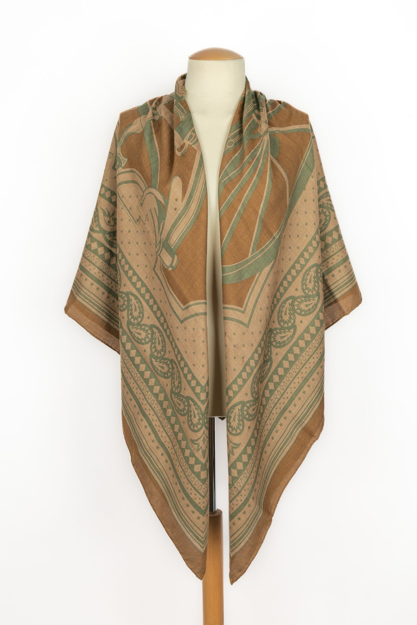 Châle "Les Roues de Phaéton" Hermès