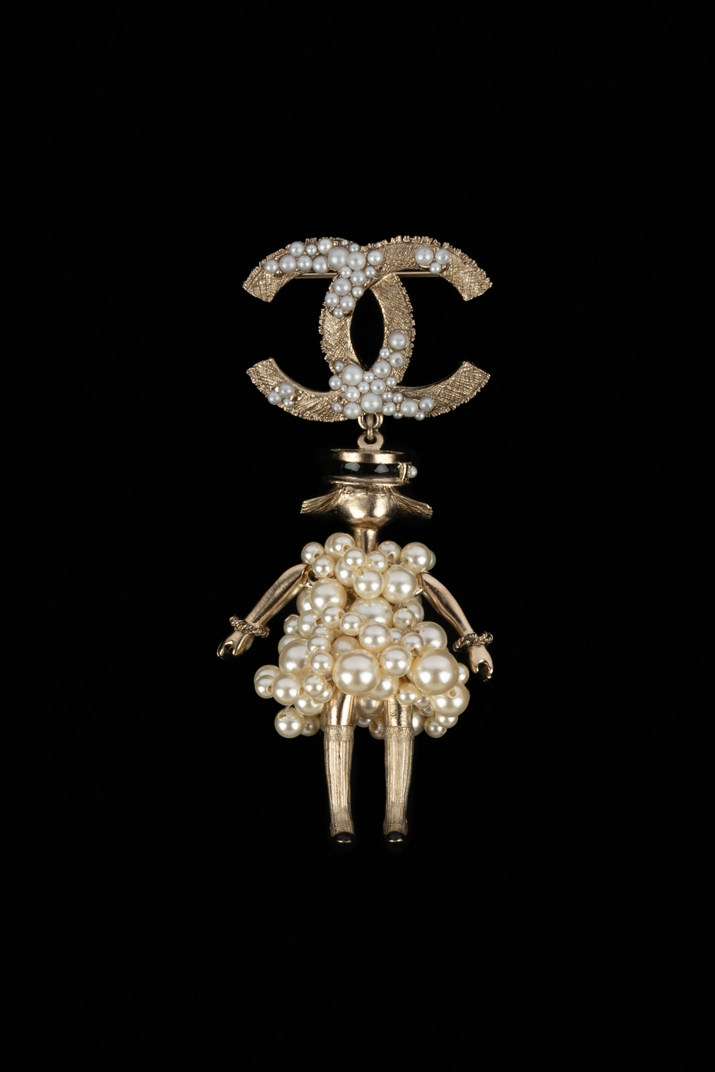 Broche figurine Chanel 2014