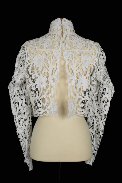 Haut ancien en dentelle