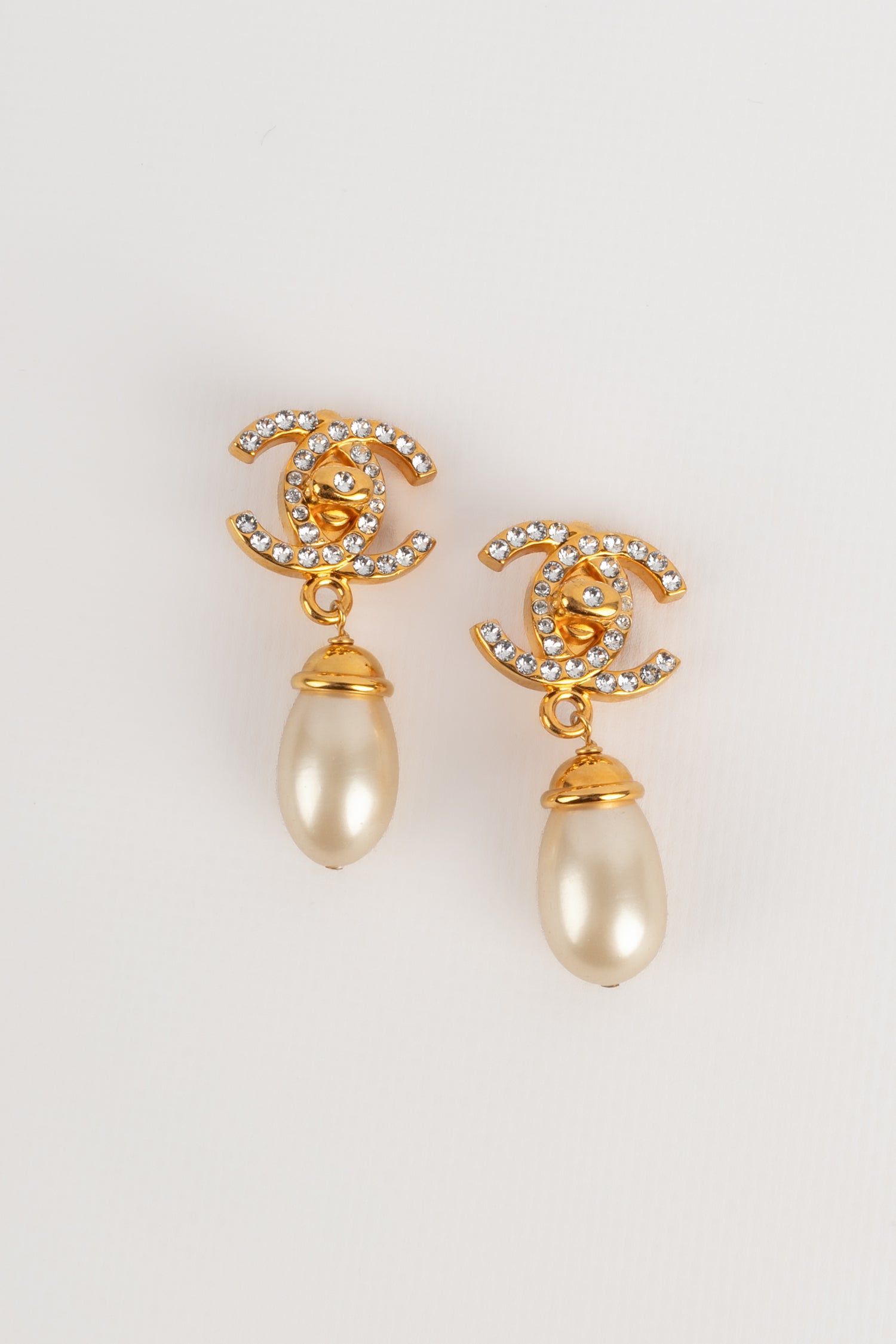 Boucles d'oreilles tourniquet Chanel