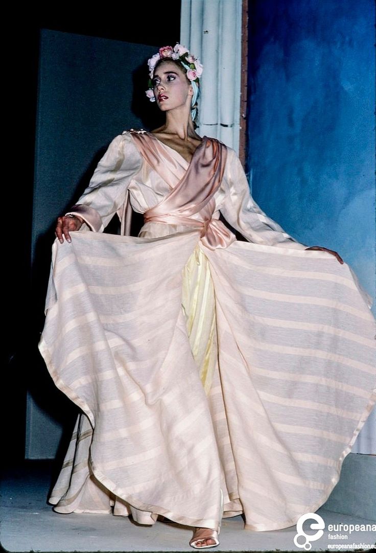 Robe Thierry Mugler Eté 1982
