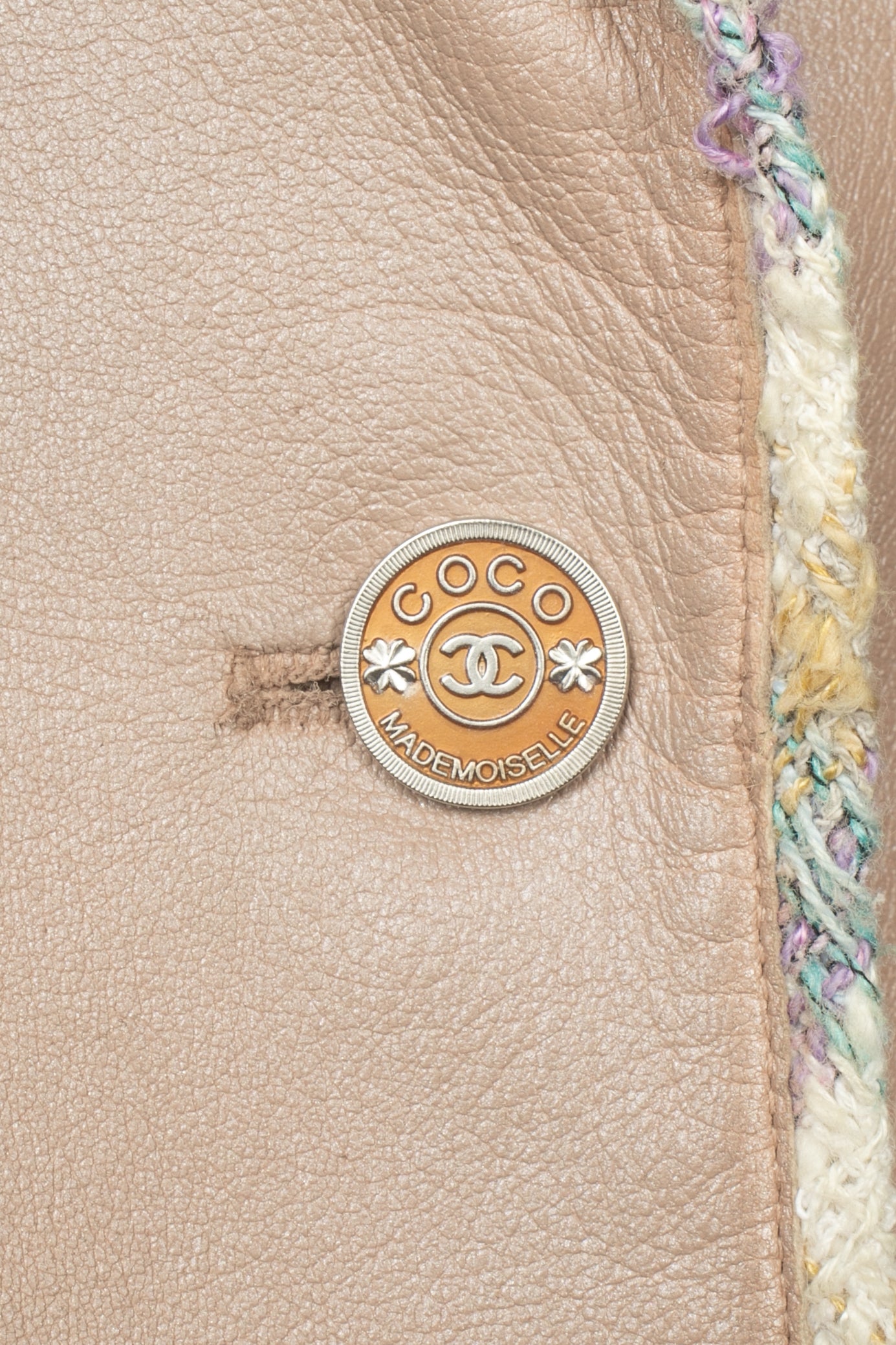 Veste en cuir Chanel Printemps 2005