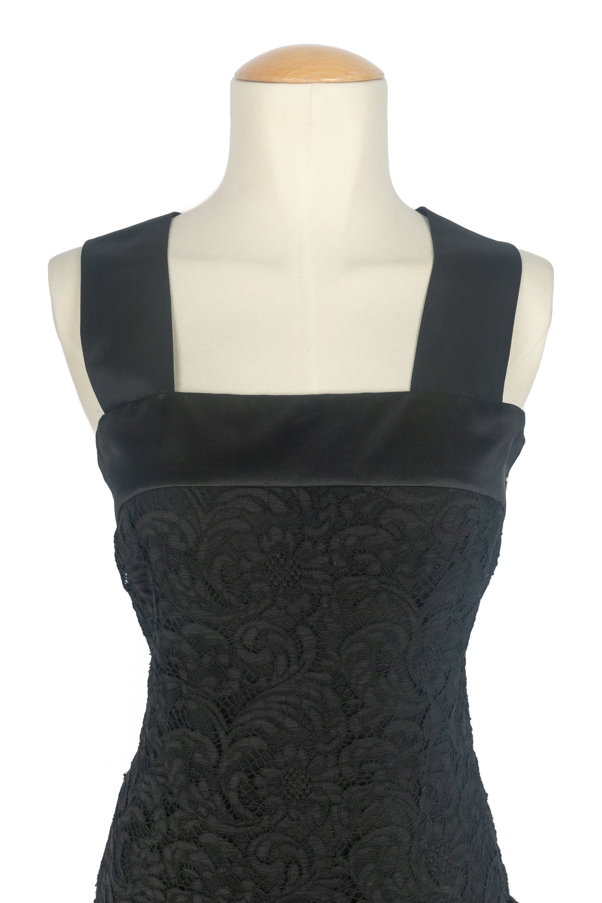 Robe fourreau en dentelle 1950-1960's