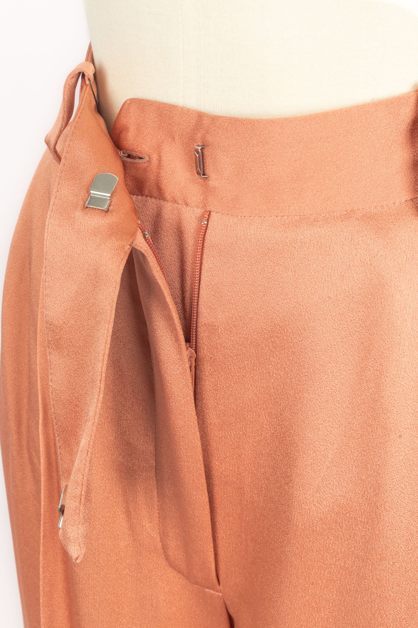 Pantalon en satin Lanvin