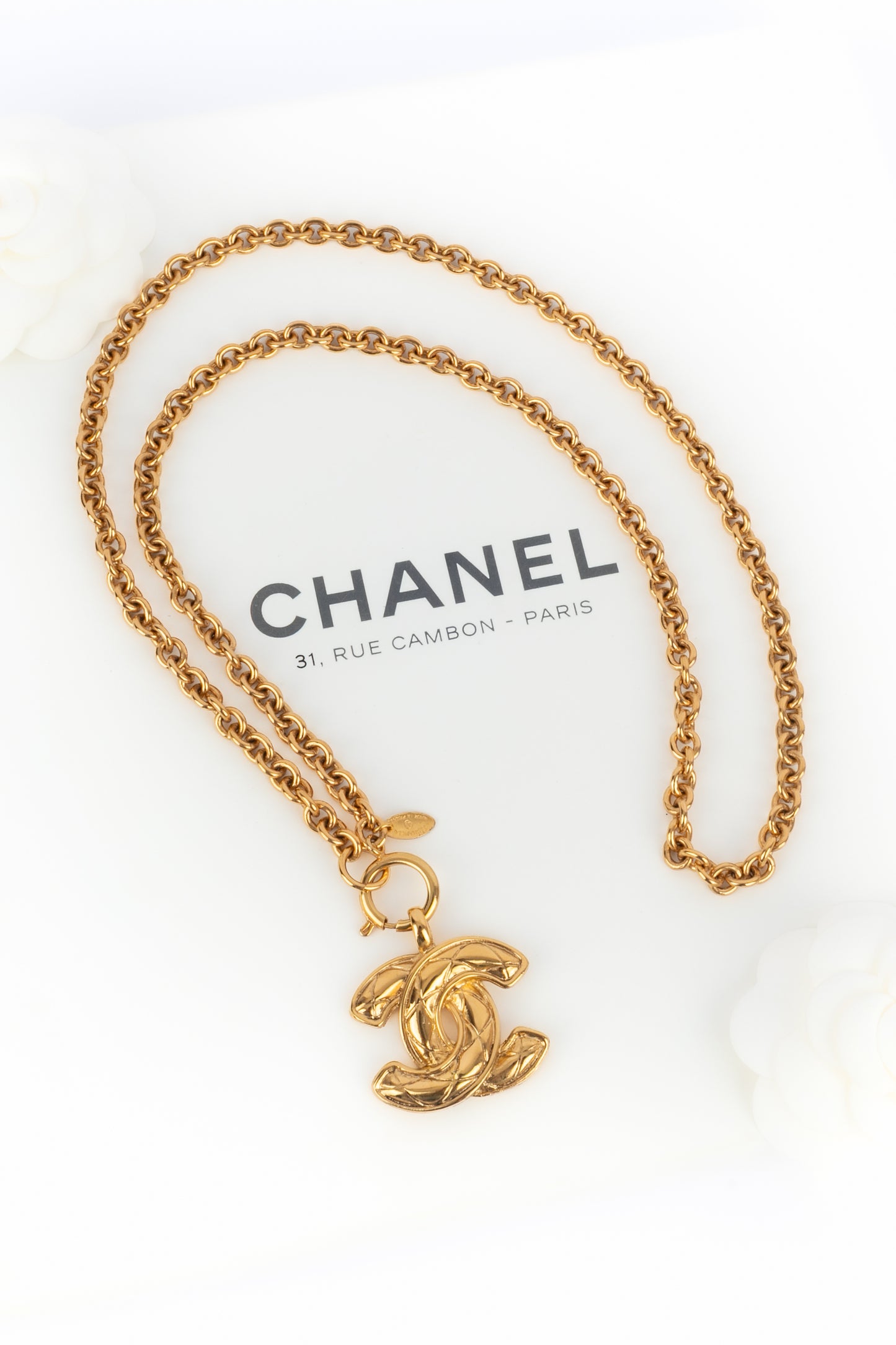 Collier cc Chanel