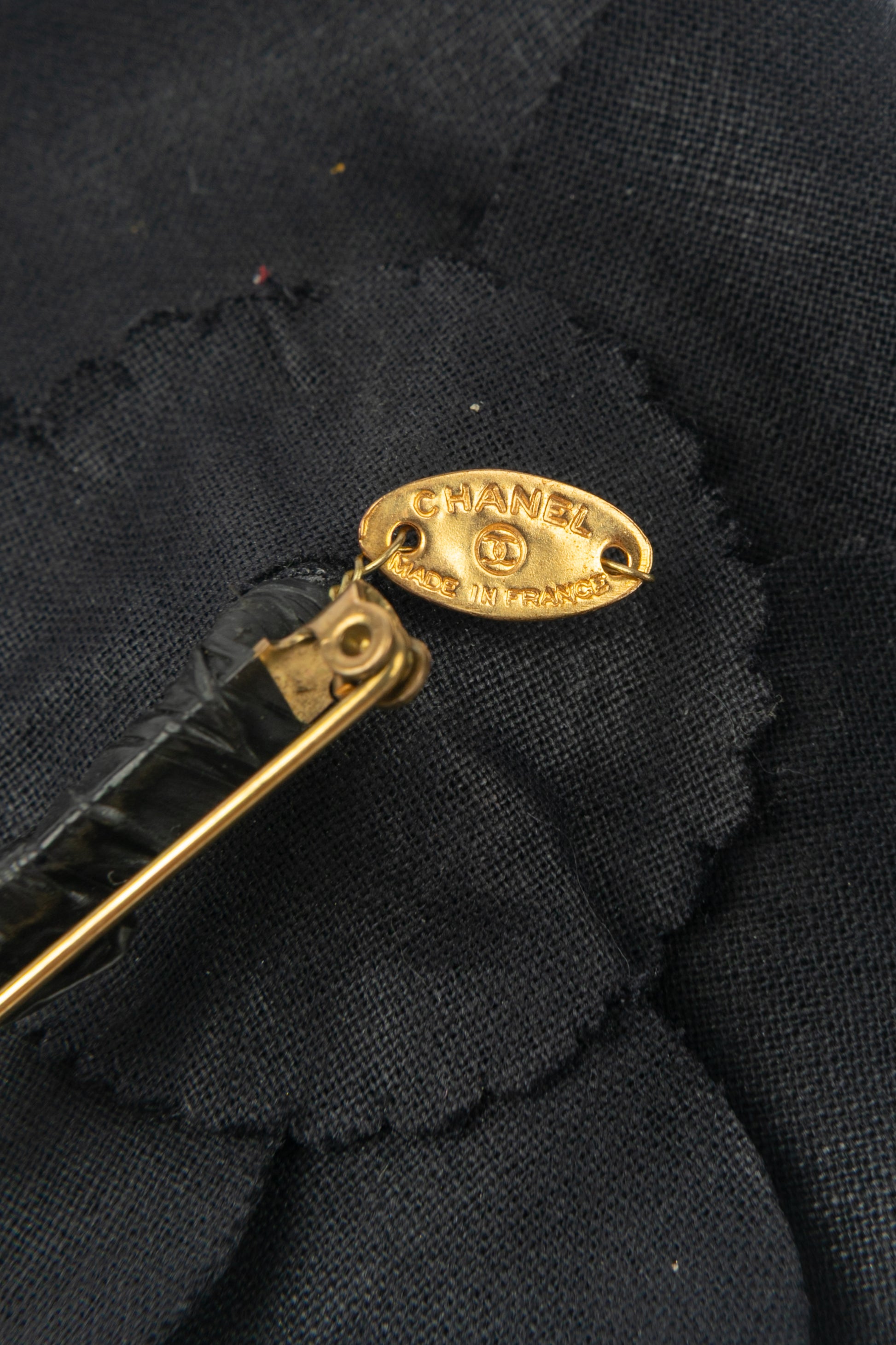 Broche camélia Chanel