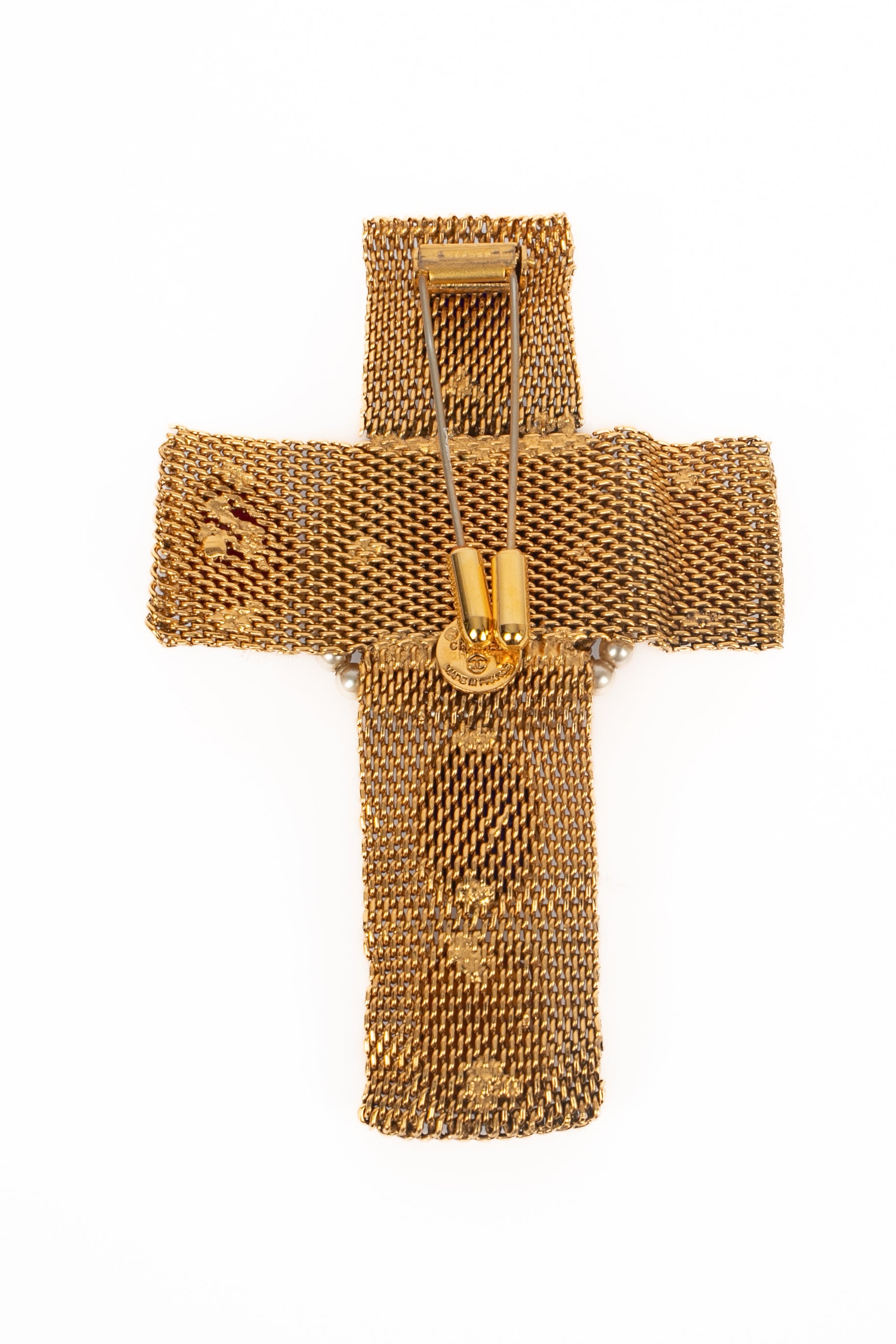 Broche croix Chanel
