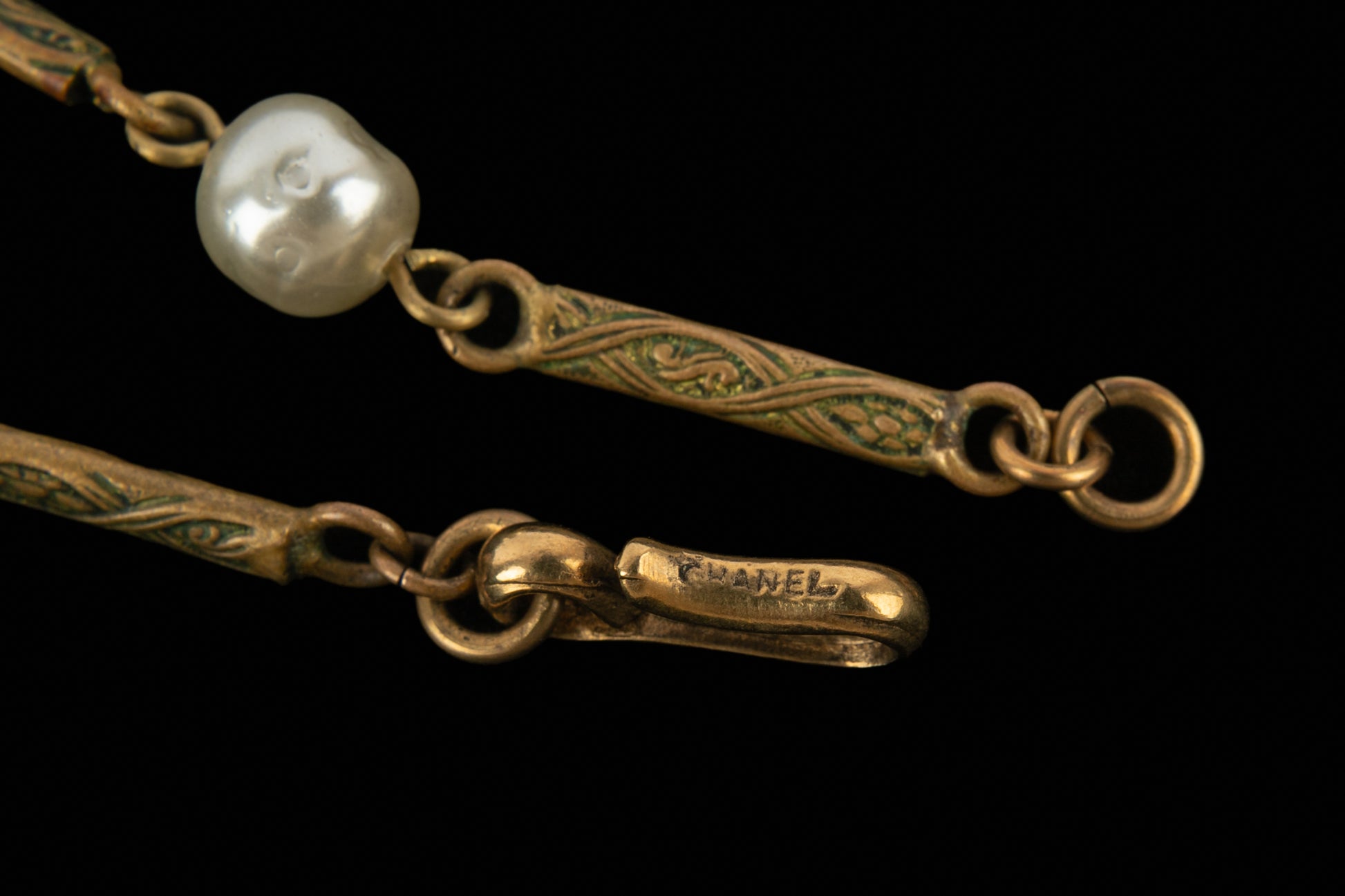 Collier sautoir Chanel époque Coco