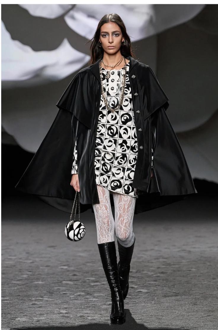 Collier cc Chanel Fall 2023