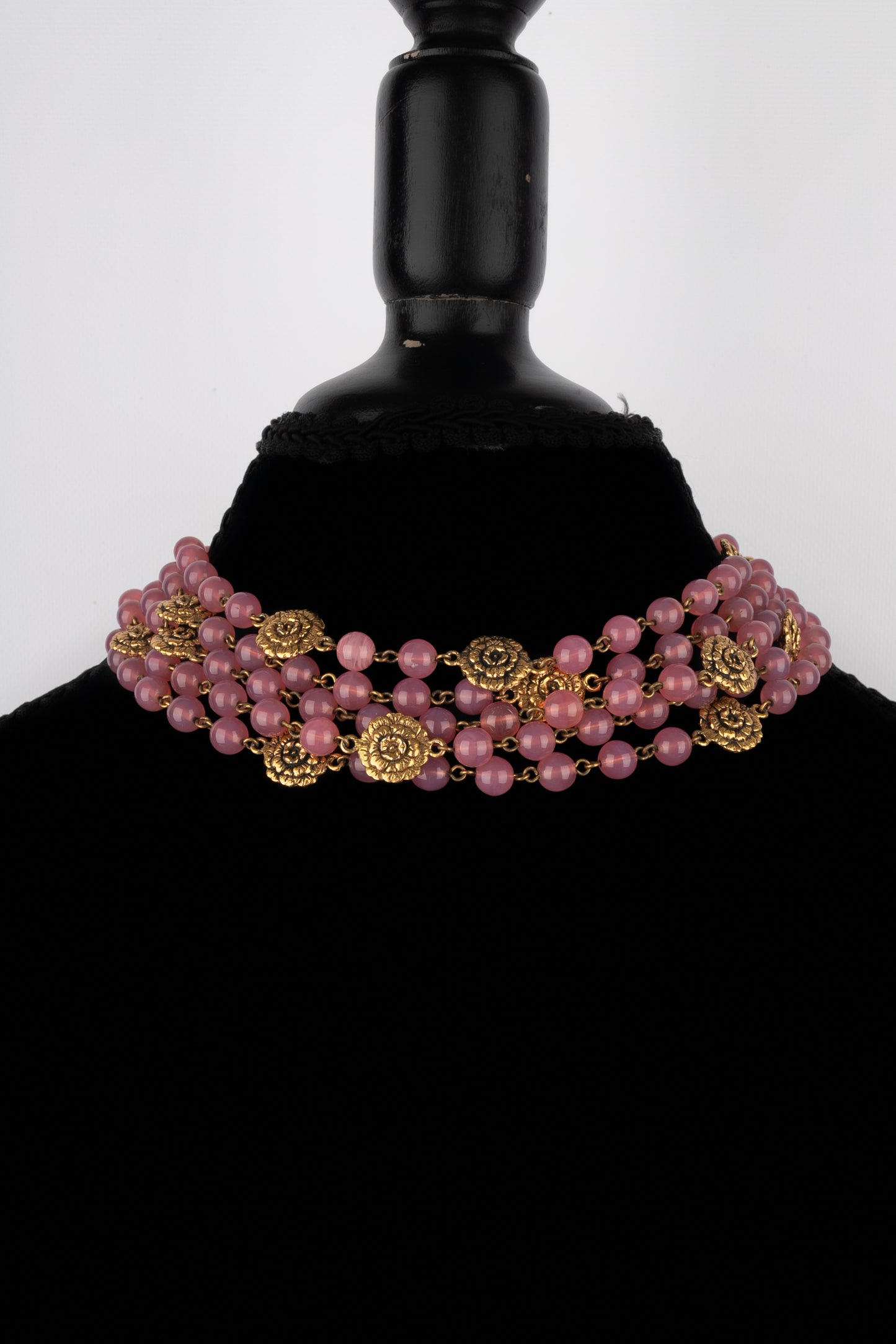 Collier camélia rose Chanel