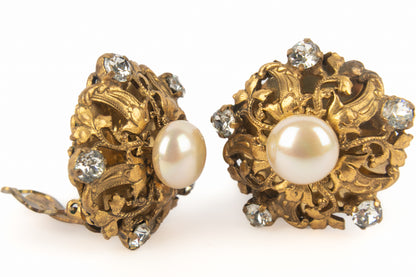 Boucles d'oreilles baroques Chanel
