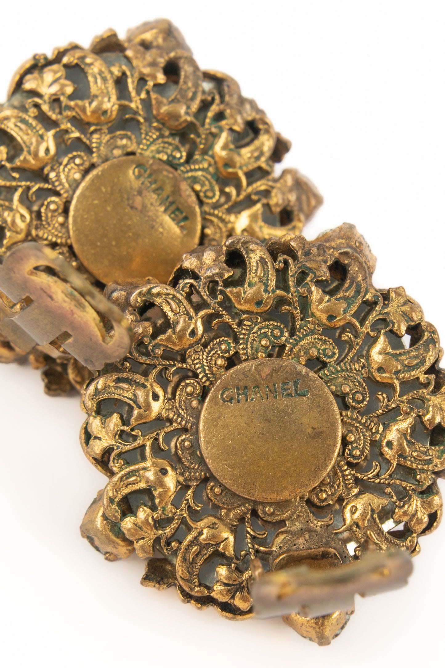 Boucles d'oreilles baroques Chanel