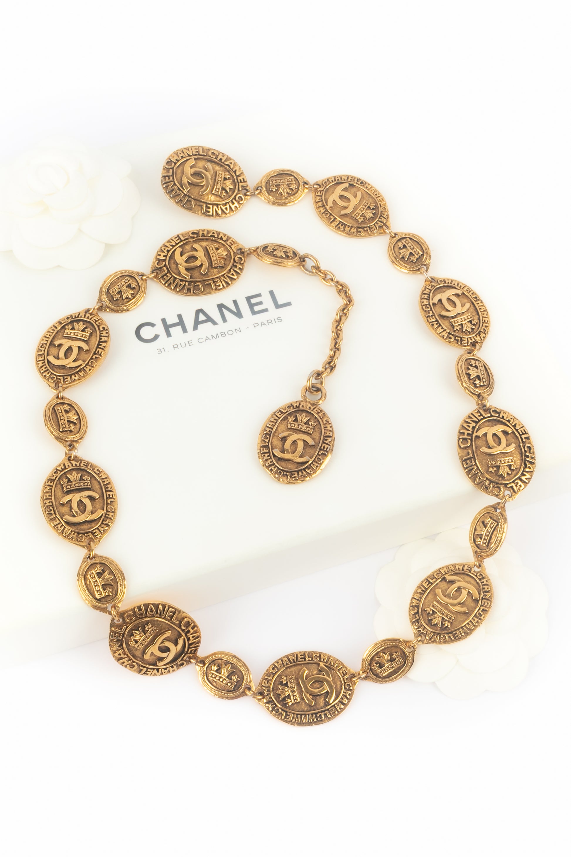 Ceinture dorée Chanel 1980's