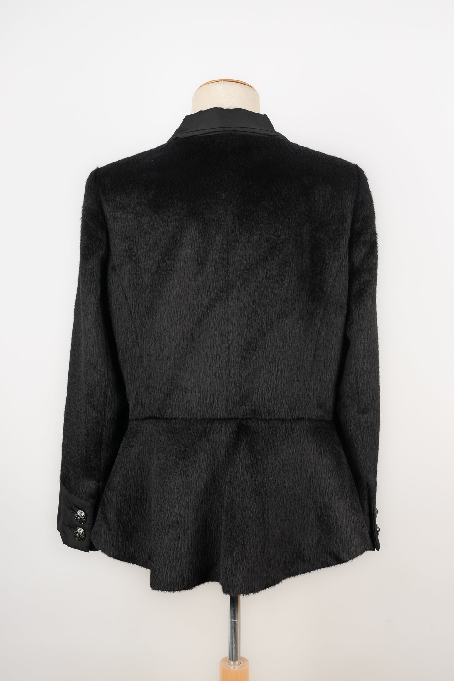 Veste noire Chanel