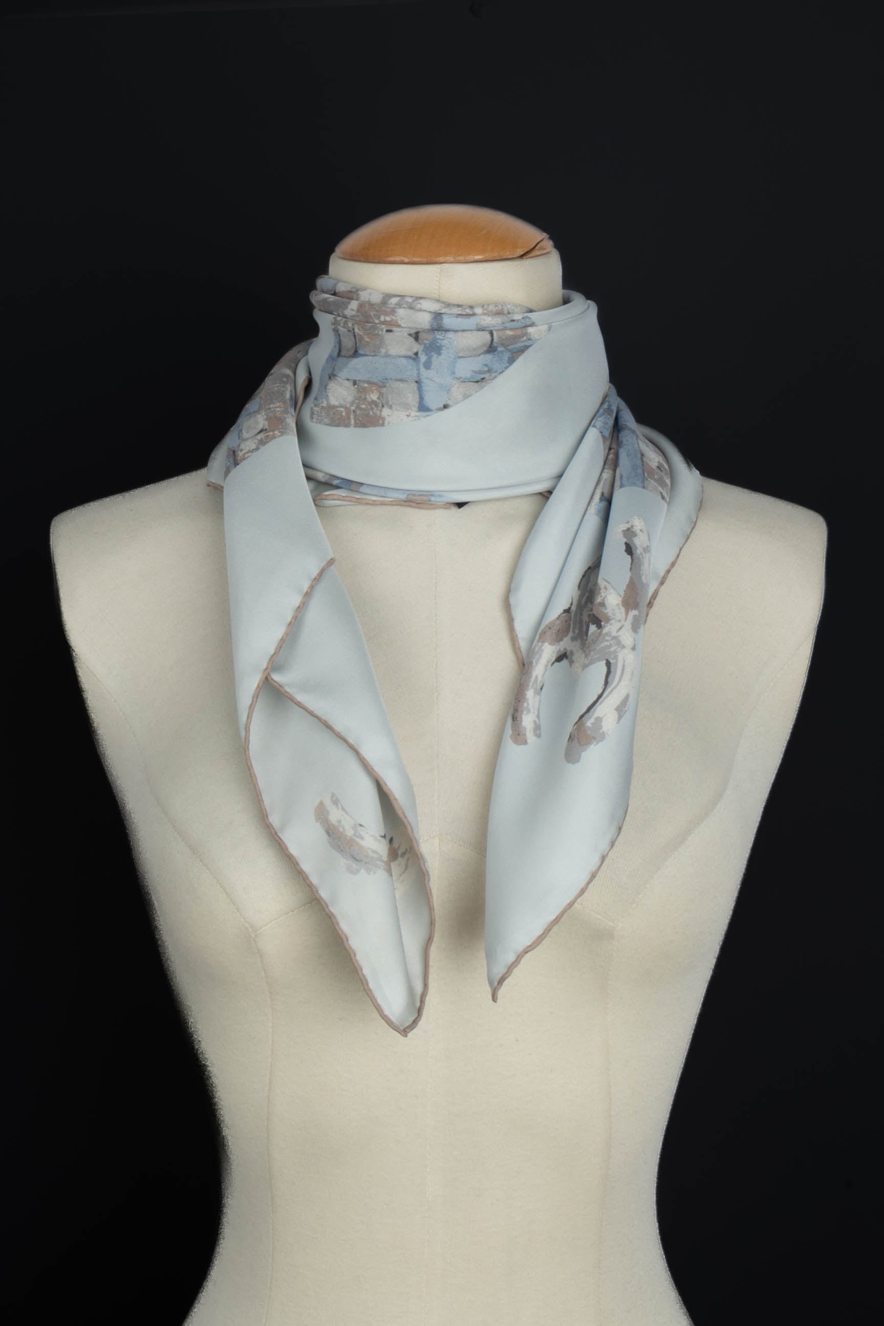Foulard en soie bleu Chanel 
