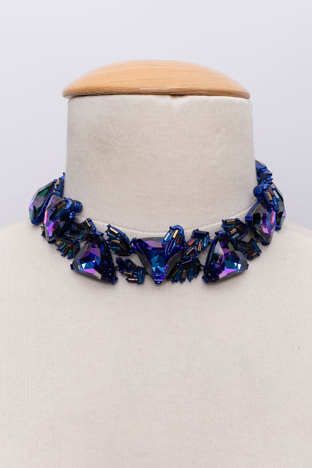 Collier bleu Christian Lacroix