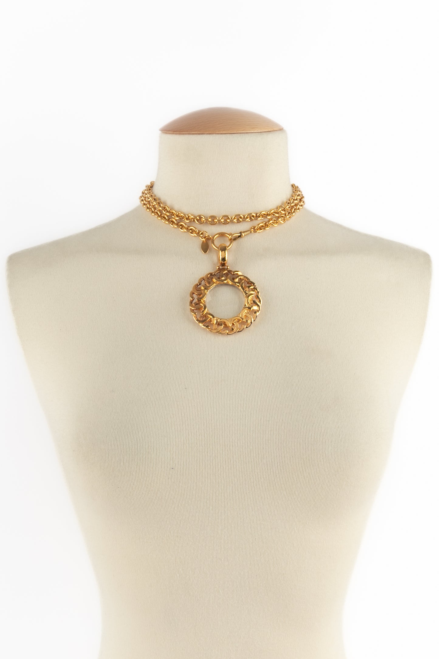 Collier loupe Chanel